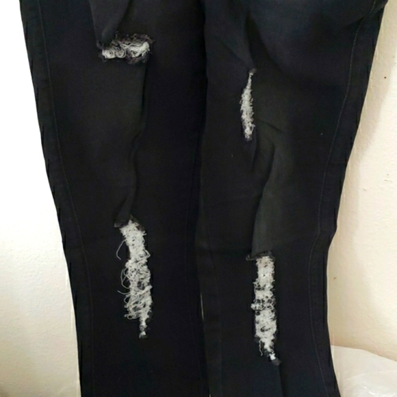 Black Skinny Fit Cross-Back Distressed Overalls Size 4/6 W28 - Picture 3 of 11